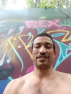 Snapshot of zamir_adam chatting on 10/29/25, 01:02 zamir adam online show from 10/29/25, 01:02