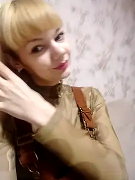 Snapshot of AliceSwan1122 chatting on 10/07/25, 06:05 AliceSwan1122 online show from 10/07/25, 06:05