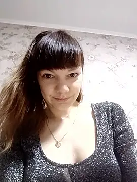 Snapshot of AliceSwan1122 chatting on 11/06/25, 10:32 AliceSwan1122 online show from 11/06/25, 10:32