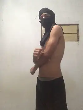 Snapshot of KingLamed chatting on 09/18/25, 01:40 KingLamed online show from 09/18/25, 01:40