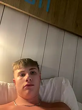 Sammyboy2211 online show from 10/02/25, 01:40