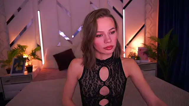 ShyySiren online show from 12/15/25, 08:40