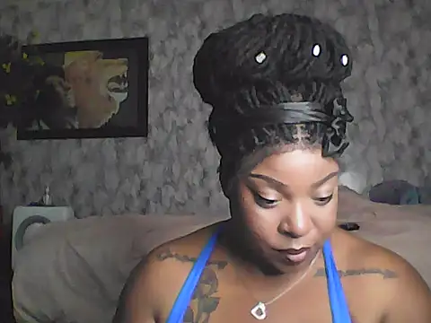 BellaBlaze25 online show from 06/07/26, 07:06