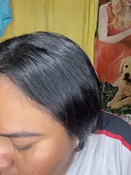 Snapshot of babyjuly19 chatting on 11/17/25, 11:43 babyjuly19 online show from 11/17/25, 11:43