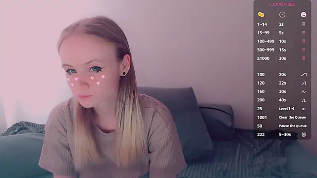 Snapshot of AliceNya_cute chatting on 06/04/26, 05:57 AliceNya cute online show from 06/04/26, 05:57