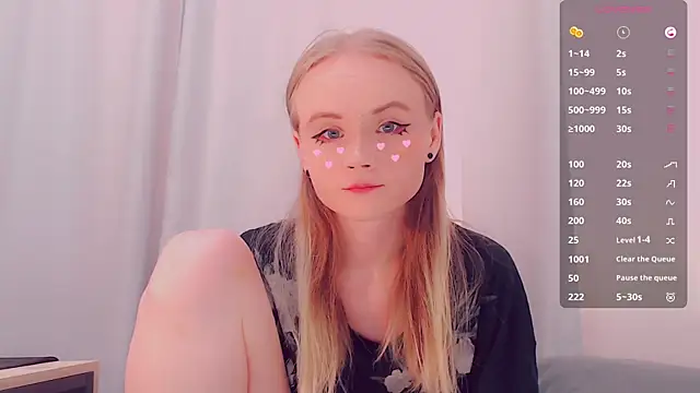 Snapshot of AliceNya_cute chatting on 06/20/26, 03:42 AliceNya cute online show from 06/20/26, 03:42