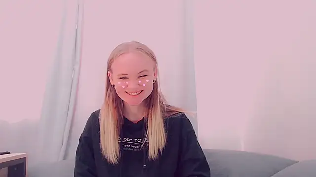 Snapshot of AliceNya_cute chatting on 06/25/26, 05:12 AliceNya cute online show from 06/25/26, 05:12