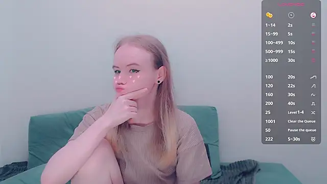 Snapshot of AliceNya_cute chatting on 07/13/26, 03:09 AliceNya cute online show from 07/13/26, 03:09