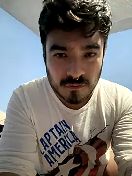 Snapshot of Leon__Dark chatting on 09/28/25, 05:24 Leon Dark online show from 09/28/25, 05:24