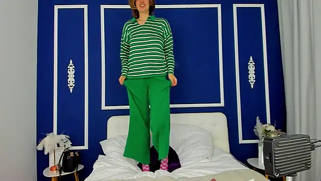 SabrinaRayX online show from 10/27/25, 01:26