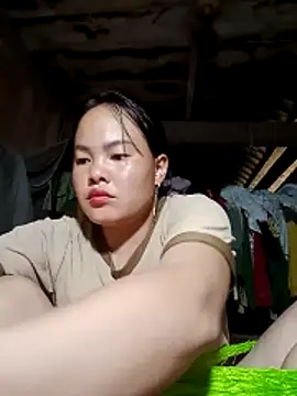 emilyzz online show from 04/17/26, 05:21