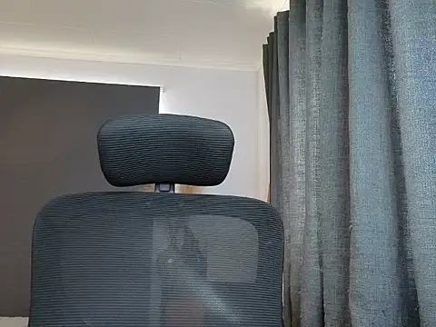 ZoeyJohnson online show from 05/11/26, 11:46