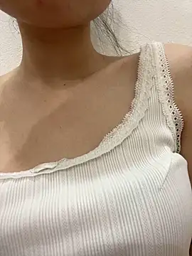 Bella sexy98 online show from 10/21/25, 04:35