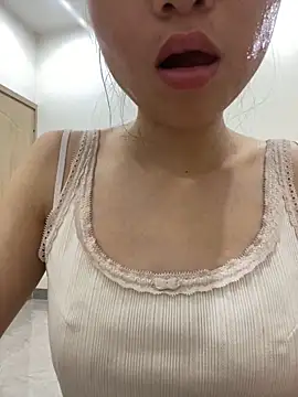 Bella sexy98 online show from 10/29/25, 03:47