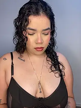 krisstenSantos online show from 11/13/25, 12:15