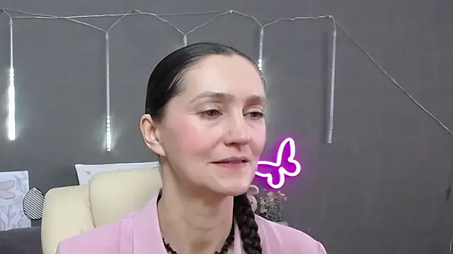 TayaFinch online show from 04/04/26, 12:57