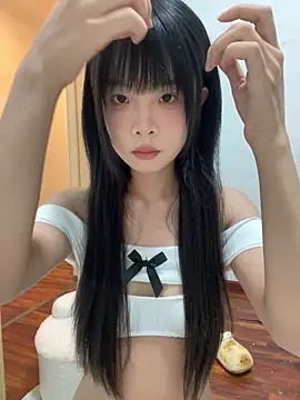 qiqi x online show from 05/19/26, 11:49