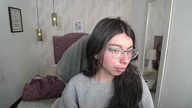 alllyson  online show from 12/18/25, 08:04