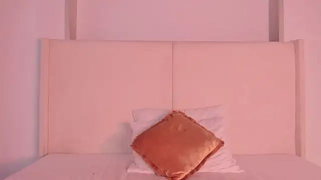 Sofi glow online show from 02/04/26, 08:03