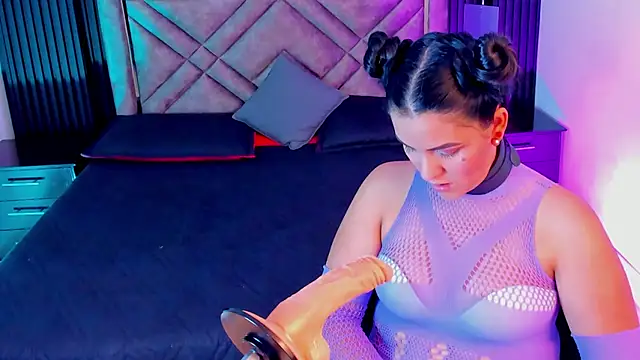 Snapshot of Daniwhatson chatting on 10/10/25, 12:20 Daniwhatson online show from 10/10/25, 12:20