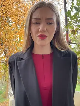 MilaMoone online show from 10/24/25, 11:06