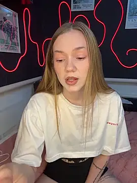 Snapshot of MilaMoone chatting on 02/26/26, 11:20 MilaMoone online show from 02/26/26, 11:20