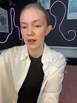 Snapshot of MilaMoone chatting on 02/28/26, 11:00 MilaMoone online show from 02/28/26, 11:00