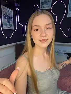 Snapshot of MilaMoone chatting on 03/03/26, 11:05 MilaMoone online show from 03/03/26, 11:05