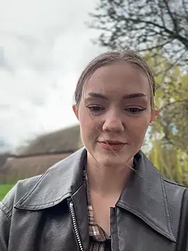 MilaMoone online show from 04/04/26, 11:08