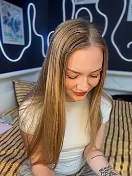 MilaMoone online show from 05/30/26, 12:02