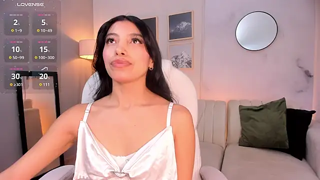 Tiffany Low online show from 02/06/26, 01:14