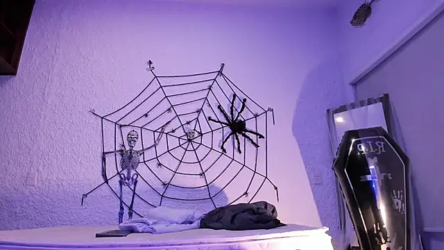 Snapshot of j_martony chatting on 10/29/25, 03:20 j martony online show from 10/29/25, 03:20