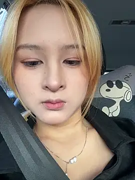 Snapshot of yuki_june chatting on 10/26/25, 08:42 yuki june online show from 10/26/25, 08:42