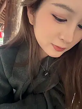 yuki june online show from 02/07/26, 08:51