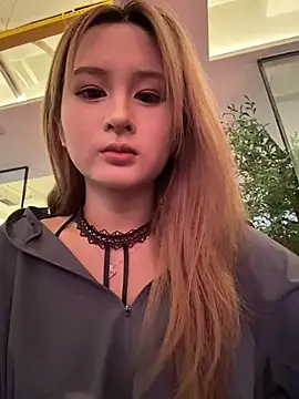 yuki june online show from 04/15/26, 07:59