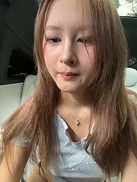 yuki june online show from 06/11/26, 07:17