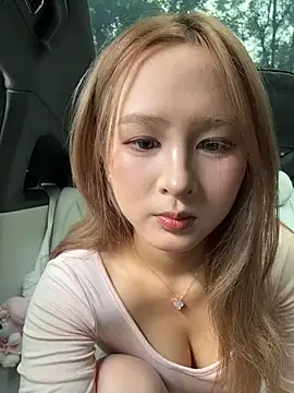 yuki june online show from 06/23/26, 07:28