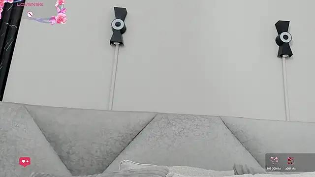 Naomi Rousse online show from 02/09/26, 12:53