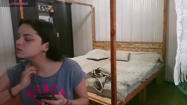 Snapshot of EthelsLover chatting on 12/17/25, 09:37 EthelsLover online show from 12/17/25, 09:37