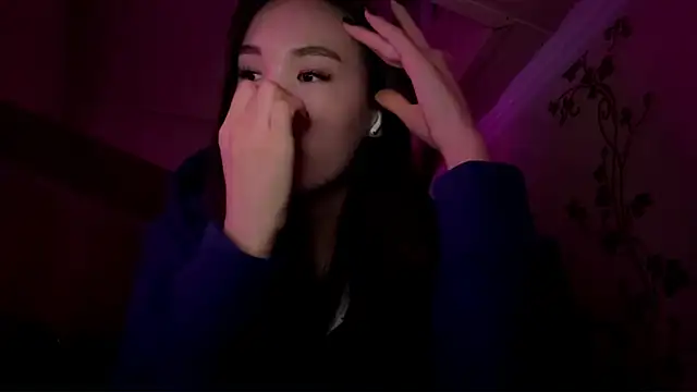 Snapshot of marry_dreams chatting on 10/02/25, 02:24 marry dreams online show from 10/02/25, 02:24