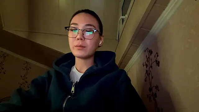 Snapshot of marry_dreams chatting on 11/08/25, 12:38 marry dreams online show from 11/08/25, 12:38