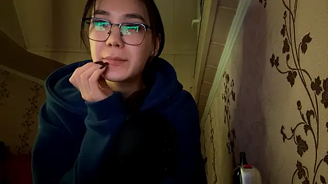 Snapshot of marry_dreams chatting on 11/29/25, 02:09 marry dreams online show from 11/29/25, 02:09