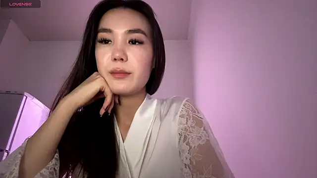 Snapshot of marry_dreams chatting on 12/18/25, 02:12 marry dreams online show from 12/18/25, 02:12