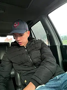 Snapshot of mattebret11 chatting on 11/04/25, 05:56 mattebret11 online show from 11/04/25, 05:56