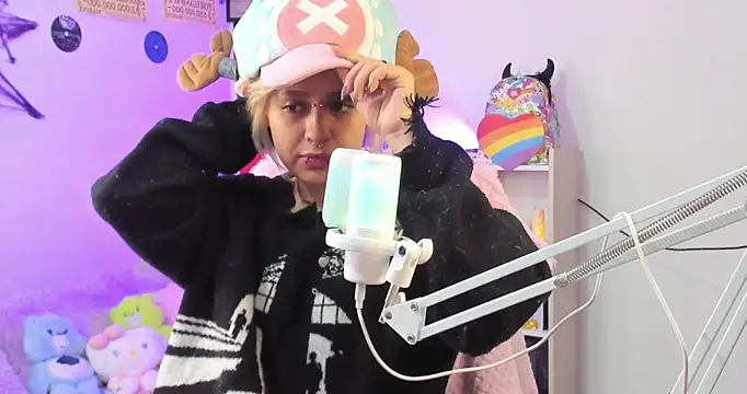 NekoWaifu online show from 10/11/25, 01:20