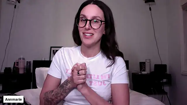 annmarieferrara online show from 02/18/26, 03:35