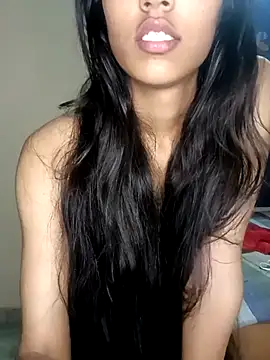 reetika6375 online show from 09/22/25, 12:51