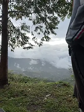 sky-wolves online show from 10/10/25, 09:58