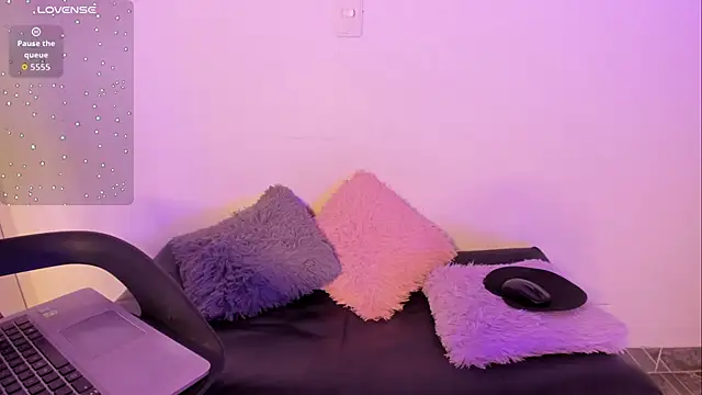 Cristina joy online show from 04/28/26, 11:04