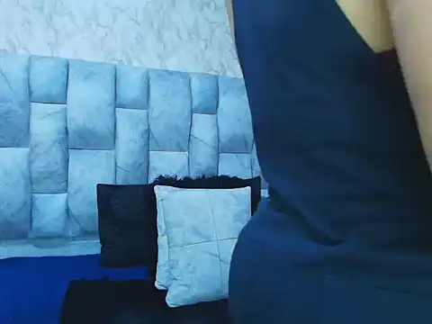 sofiagutierrez   online show from 09/26/25, 03:32